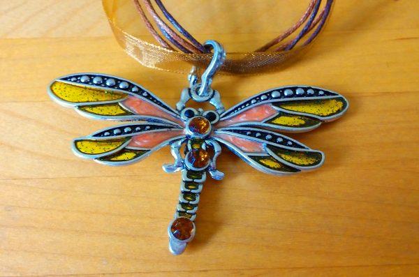 Collier papillon