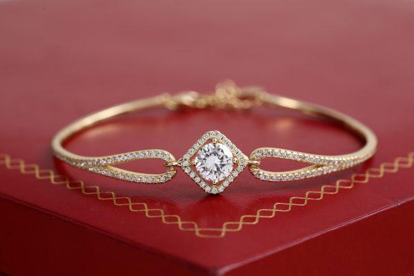 Bracelet or strass