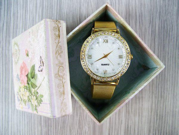 Montre aiguille bordure zirconim