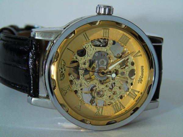 Montre mécanisme apparent